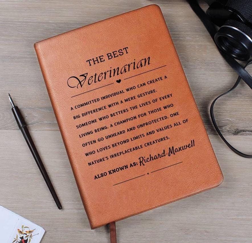 Personalized Veterinarian Gift Leather Journal, Gift for Veterinarian Doctor, Vet School Graduates, Animal Clinic Staff, Pet Doctor,Vet Gift